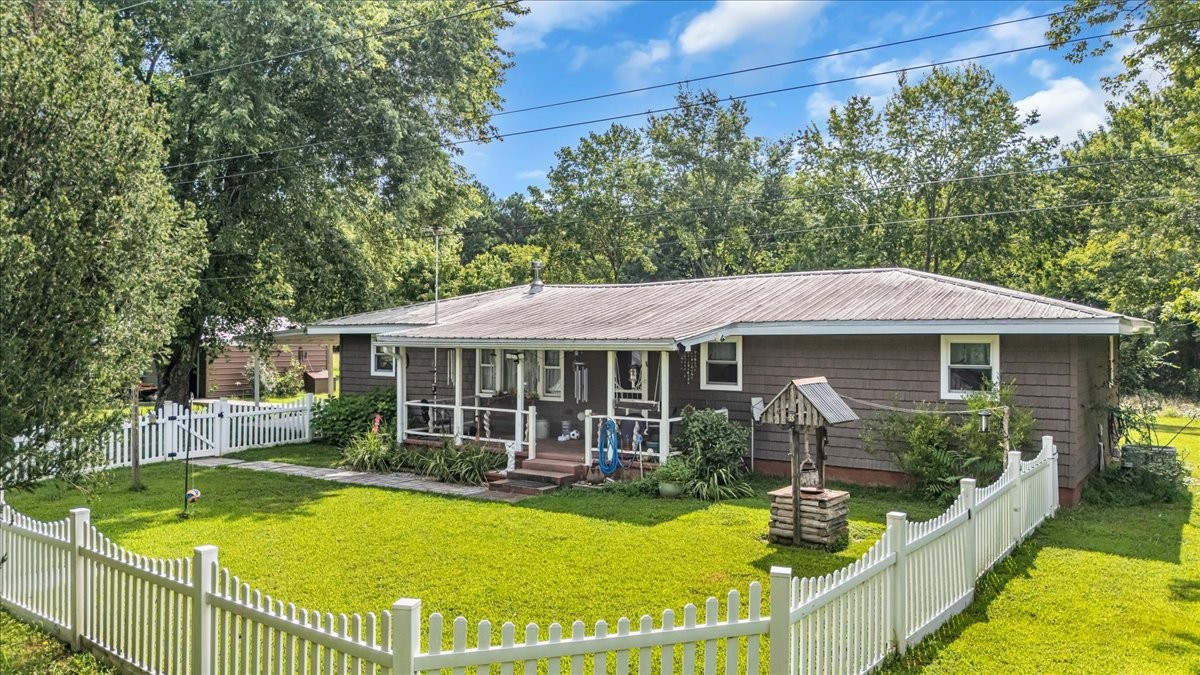99 Arnold Rd