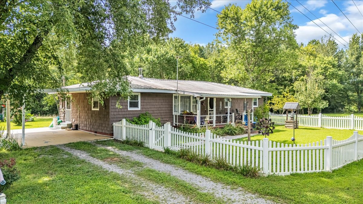 99 Arnold Rd