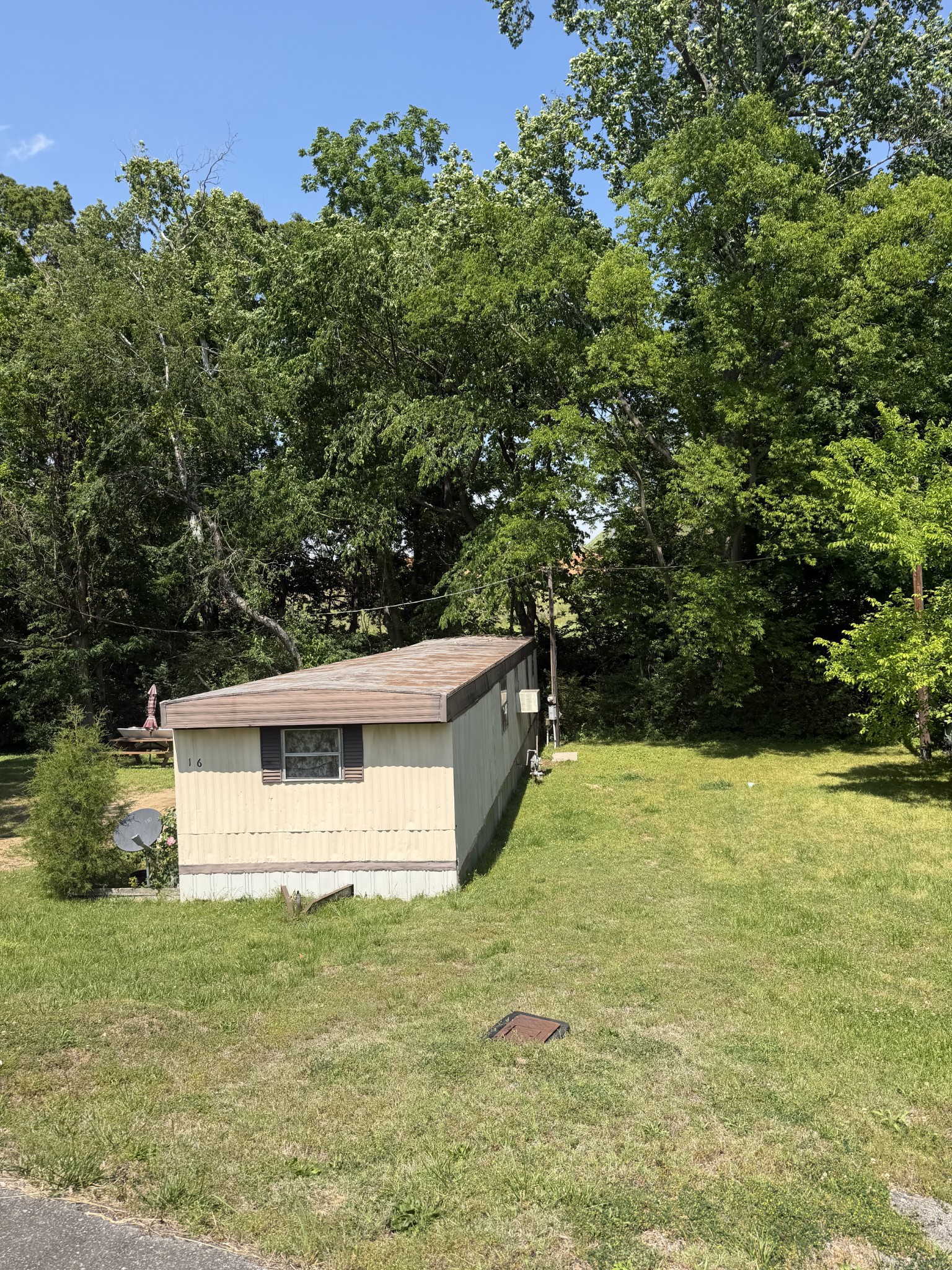 200 Dogwood Dr