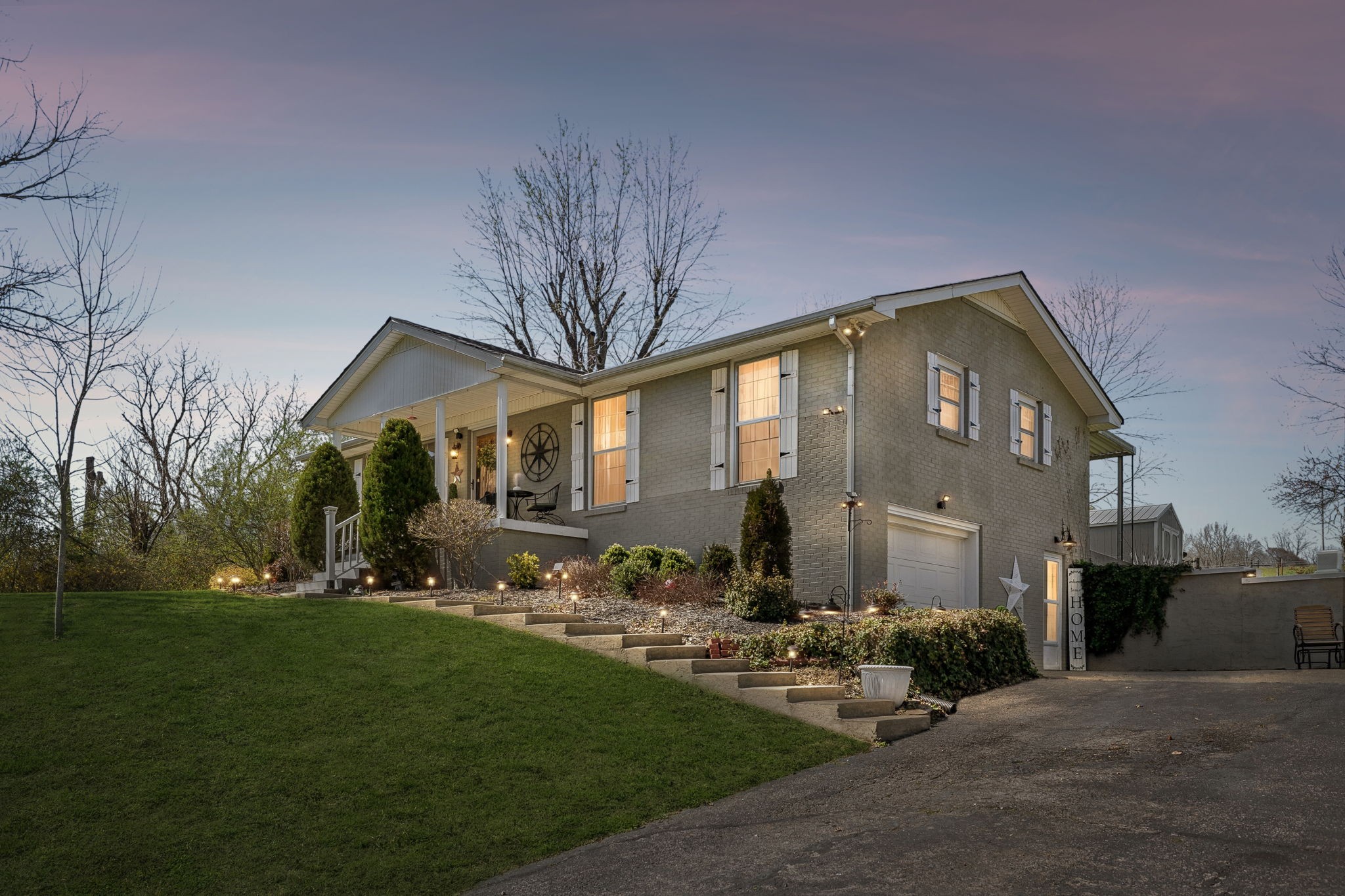 212 Bradford Hill Rd N