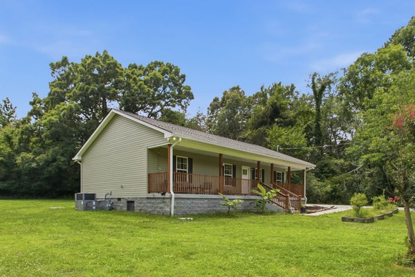 8252 PINEWOOD RD, NUNNELLY, TN 37137 - Image cfb446d81cc81ceed43f2d46cccc7372/1930100559