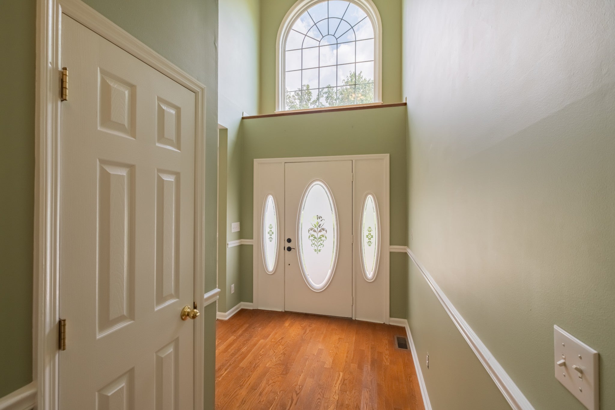 207 Ashley Court