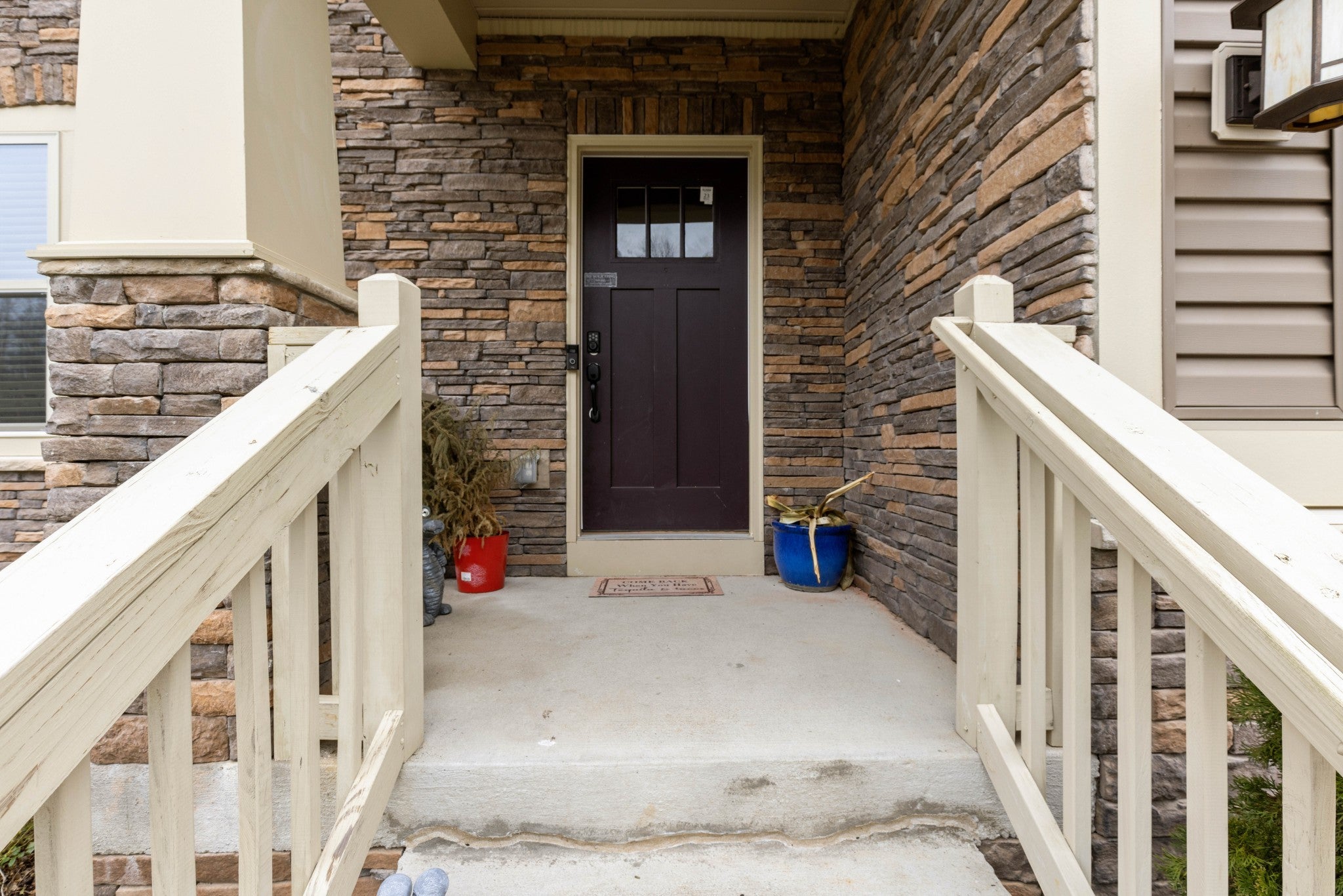 948 Fairdale Ct, Nashville TN 37221 3-bed home, photo 2 of 41