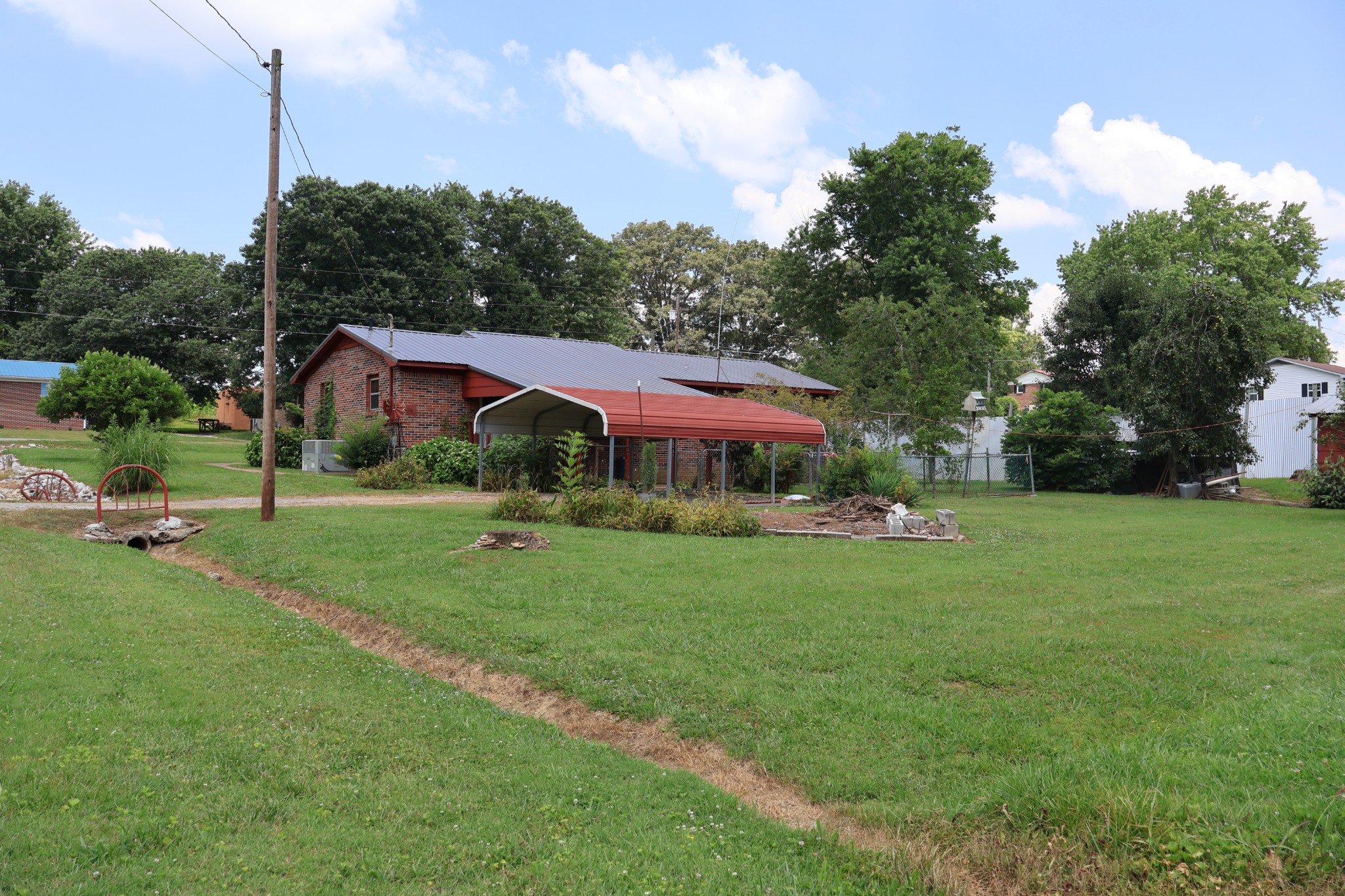 261 Circle Hill Dr