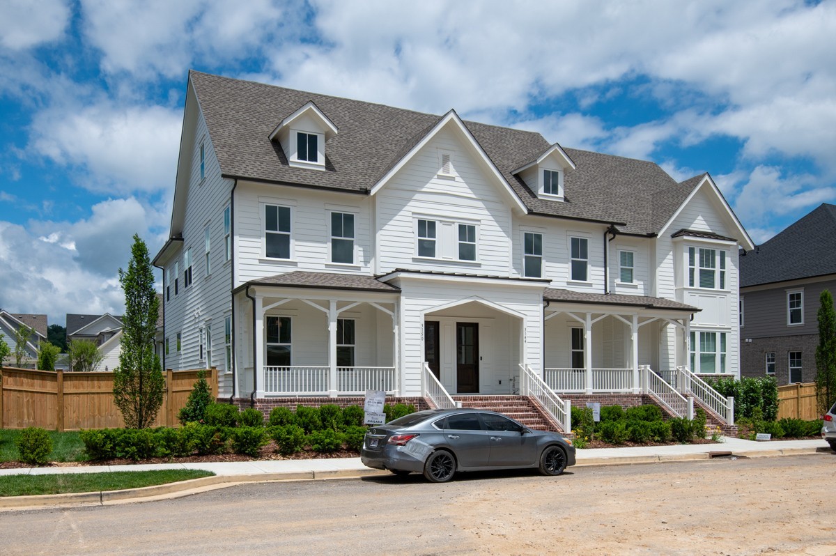 3150 Long Branch Cir