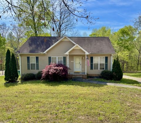 2099 Ferry Rd Clarksville TN 37040