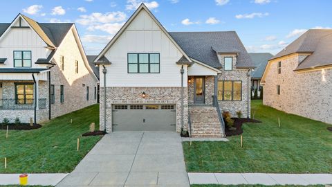 2016 WT Chandler Blvd #83 Gallatin TN 37066