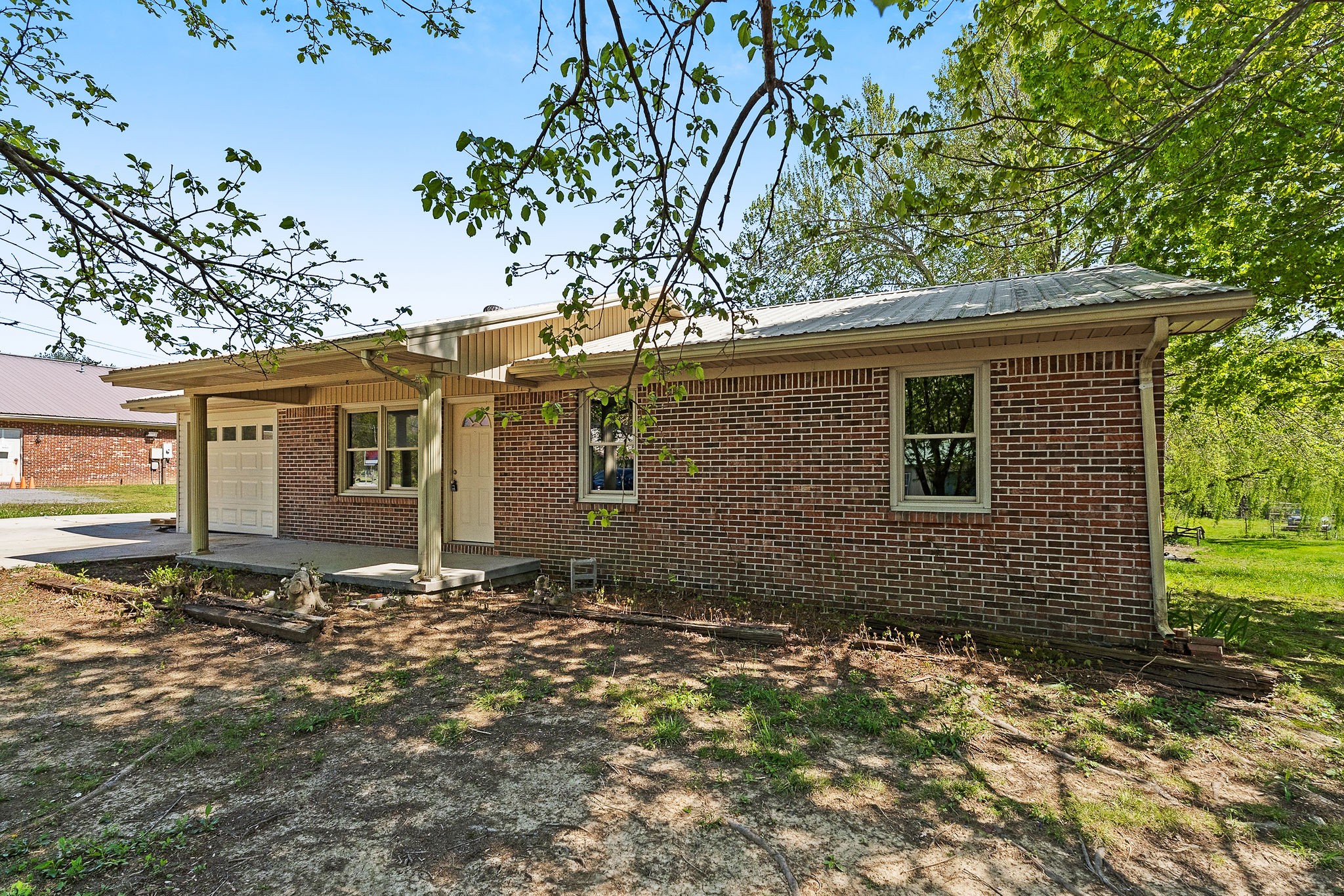 100 Hop Anderson Ln