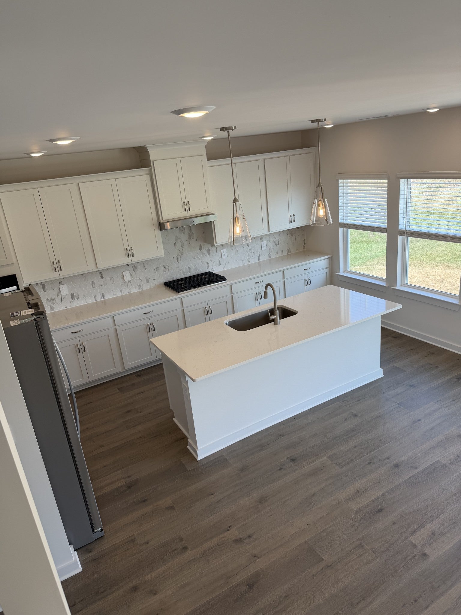 280 Astoria Dr
