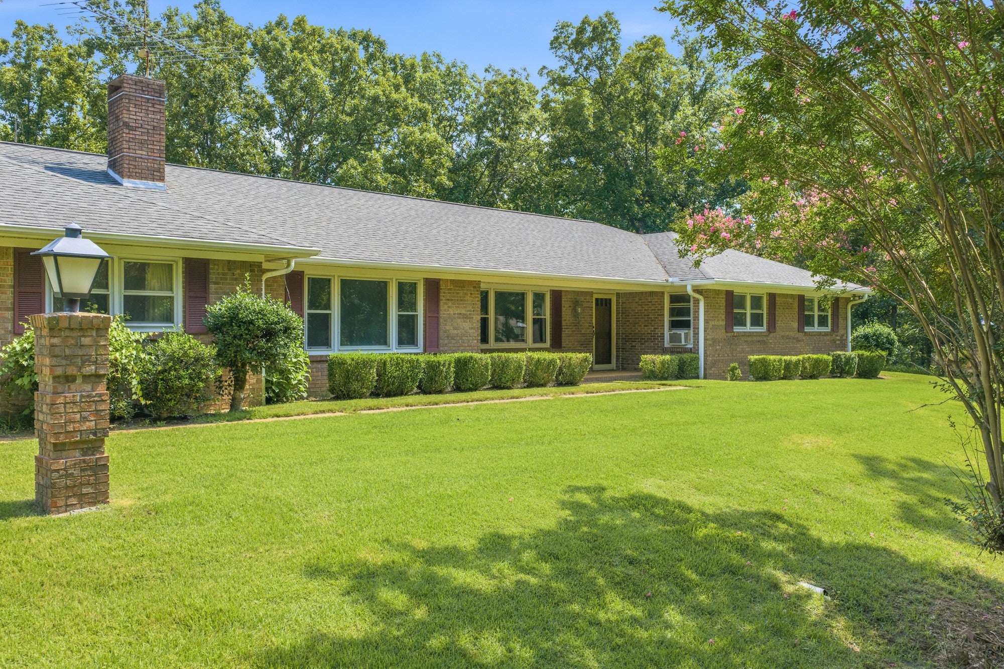 32 Fairway Pl