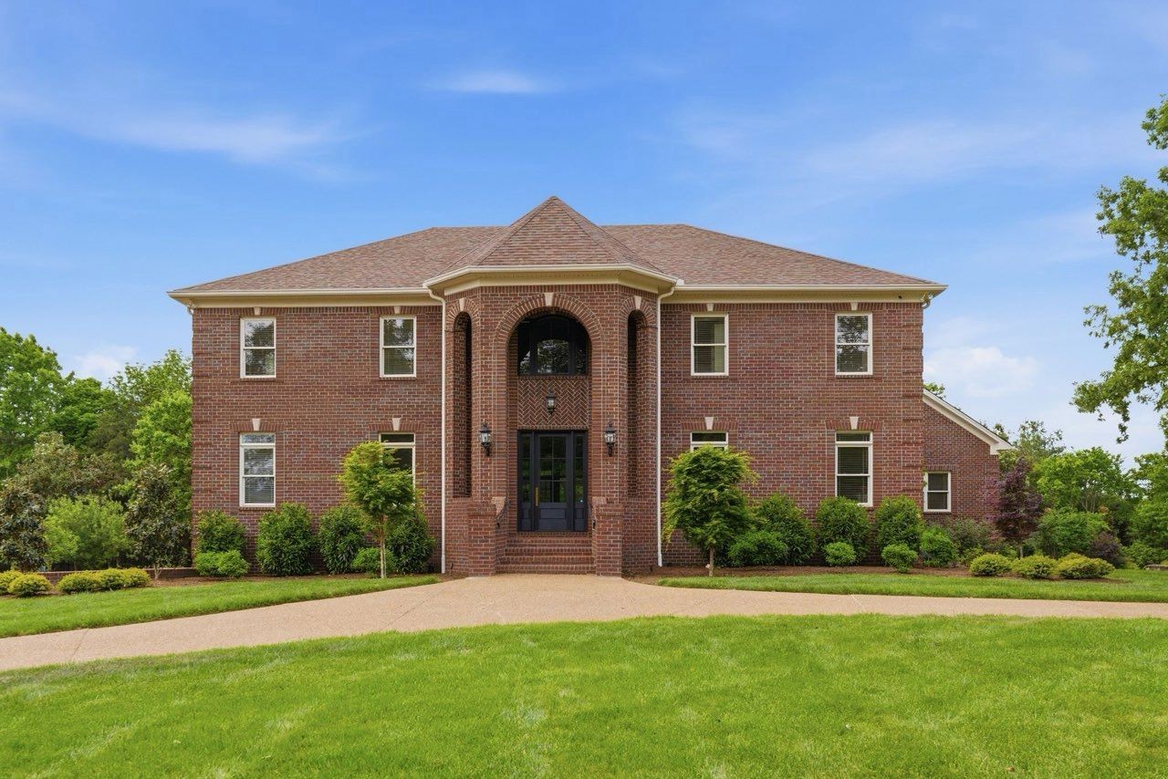 9429 Weatherly Dr