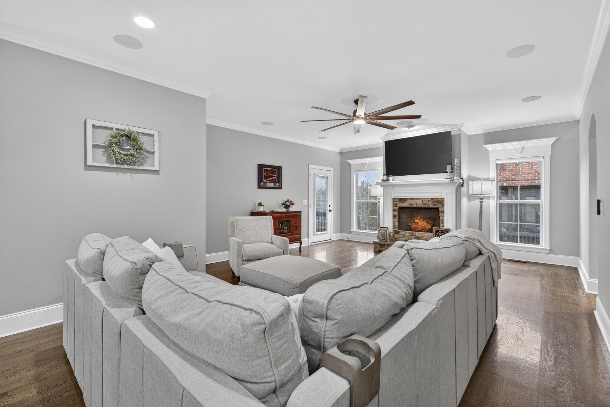 607 Southshore Pt
