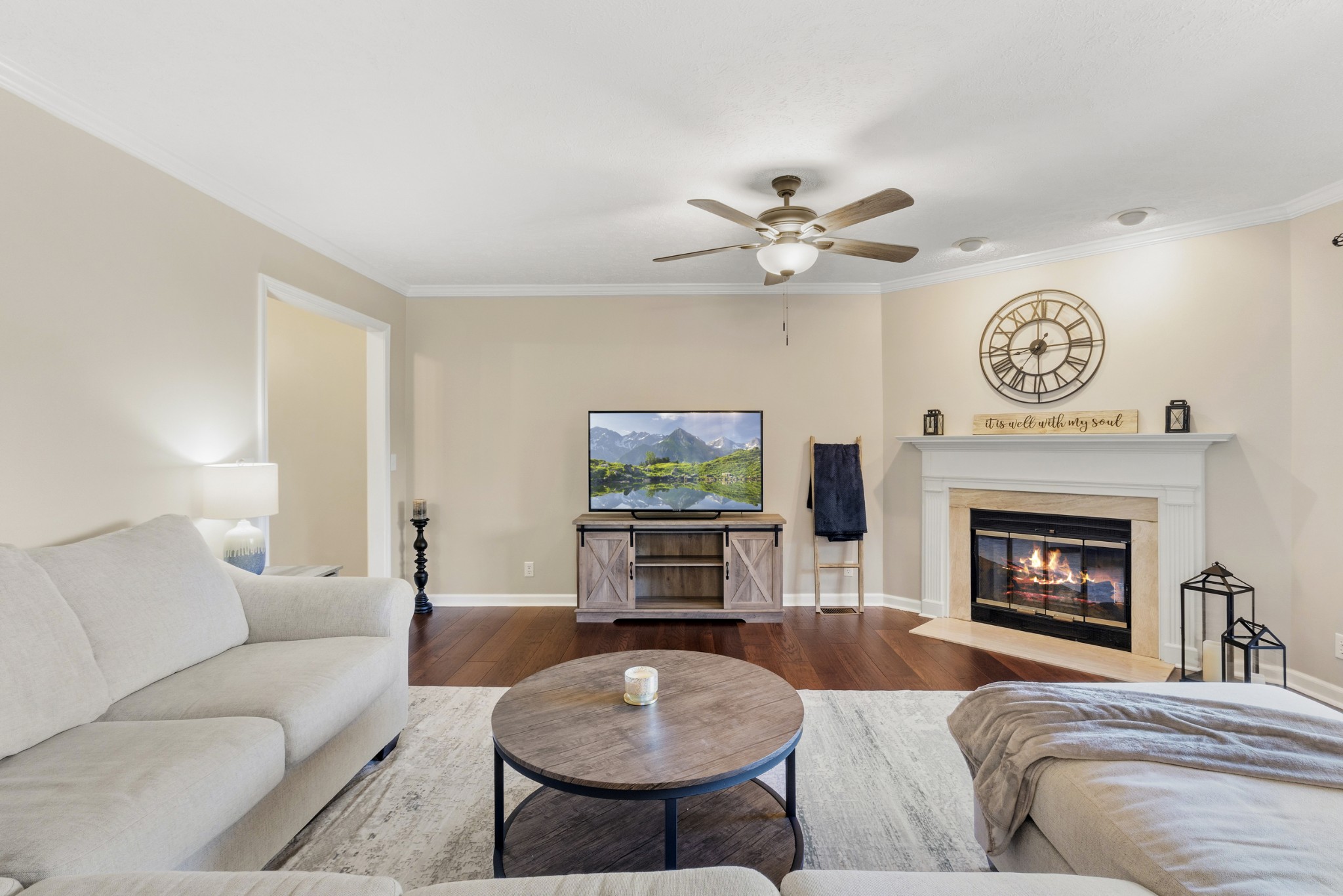 120 Hearthstone Manor Cir