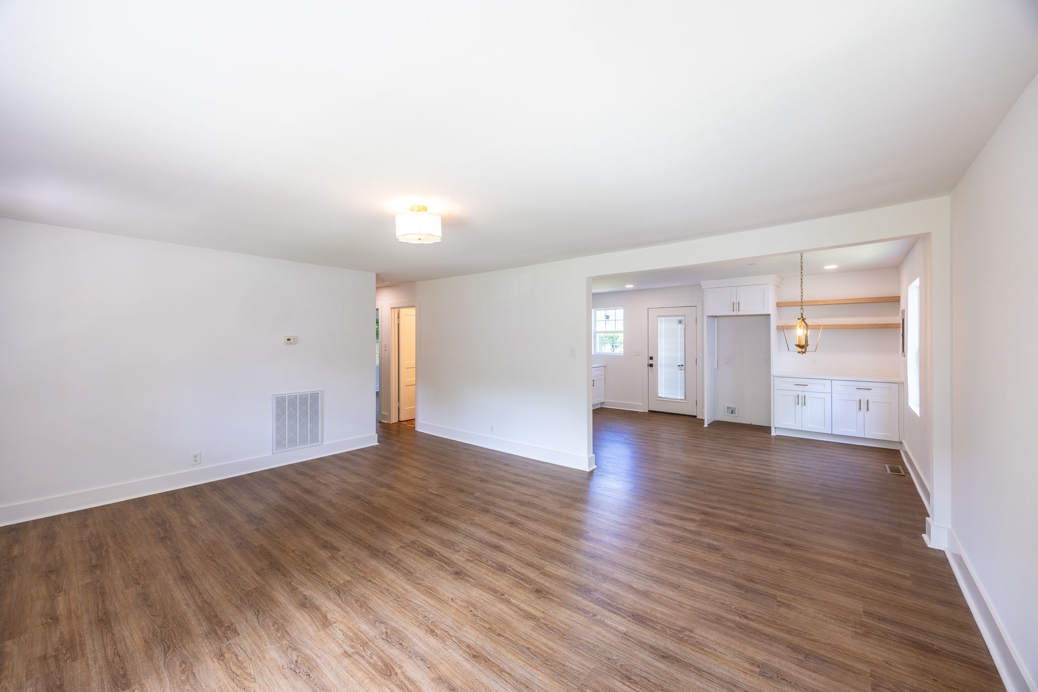 310 McArthur Dr