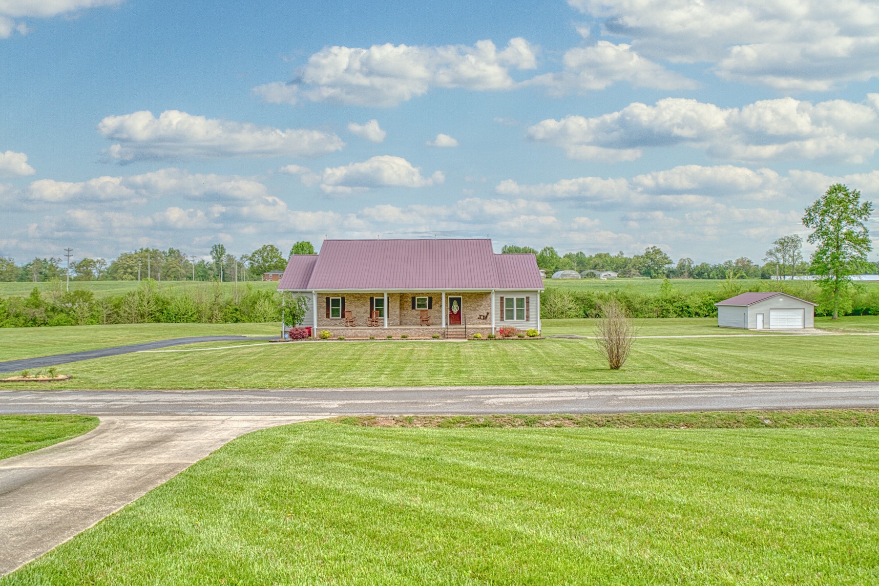 1606 Farmington Dr NW