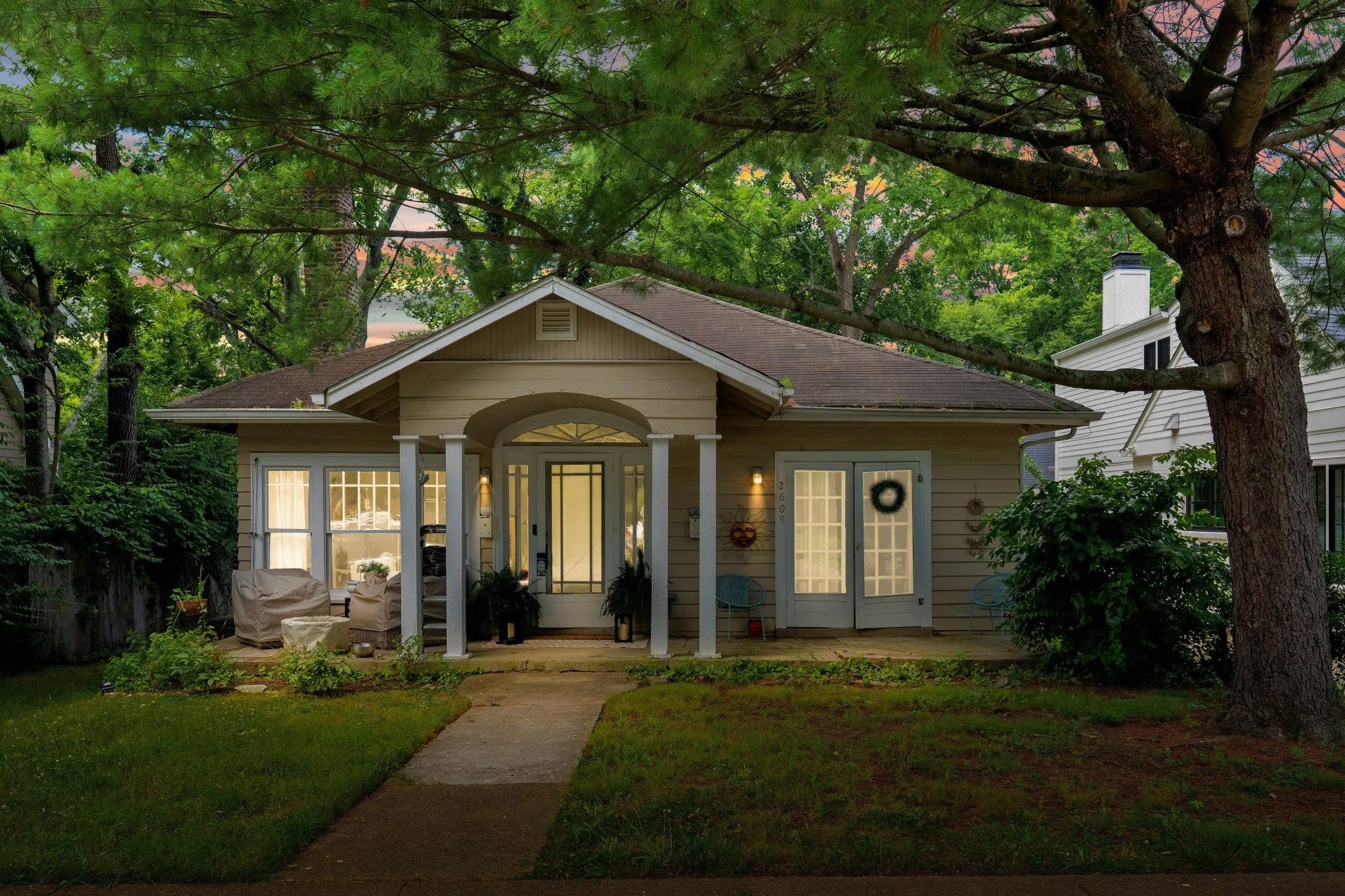 2-bed listing at 2609 Sunset Pl, Nashville