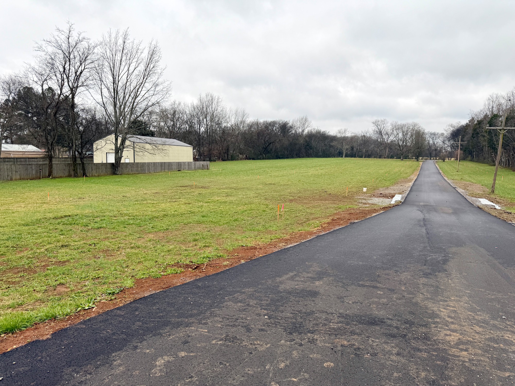 243 W Jefferson Pike