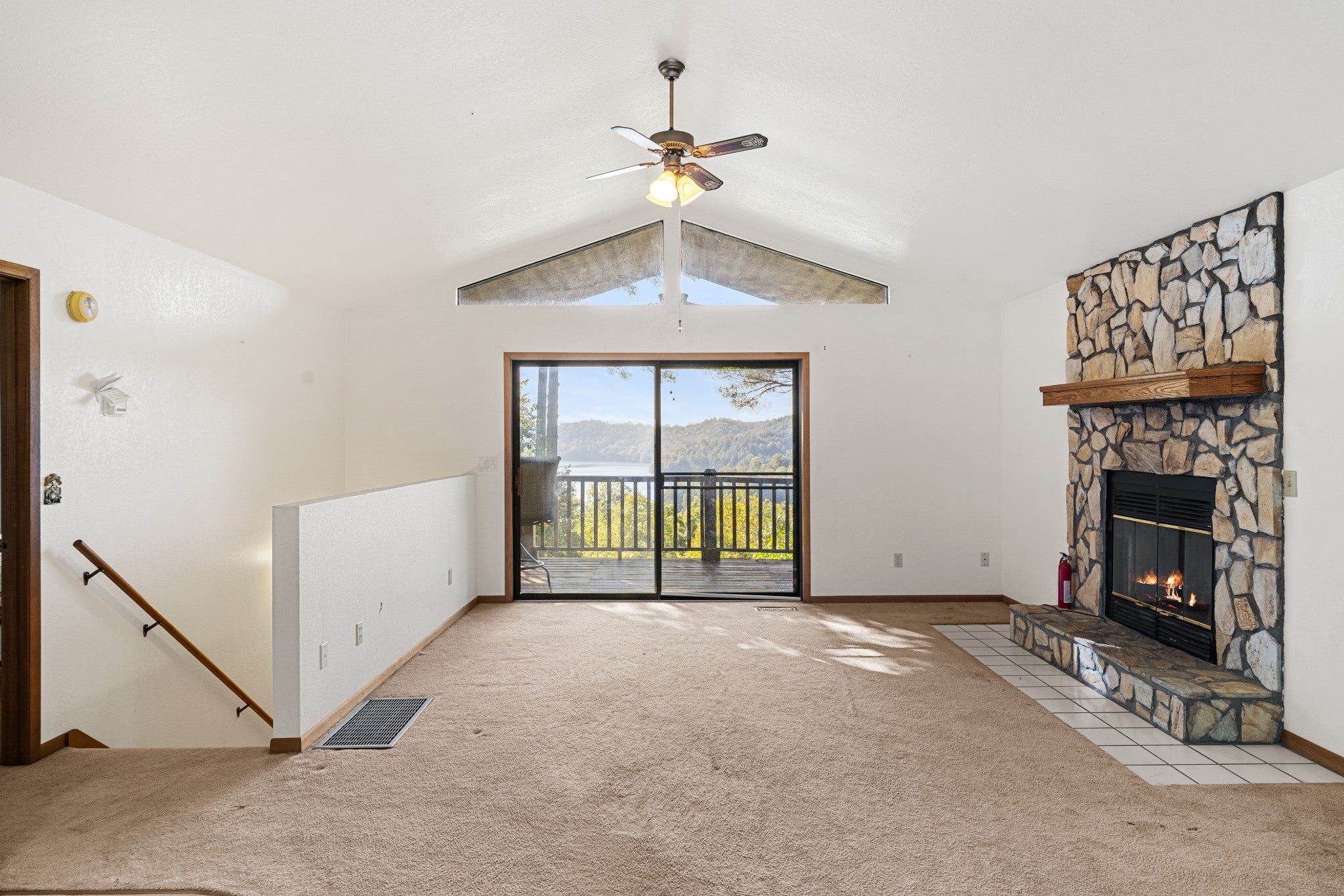 895 Lake Apalachia Acres Dr