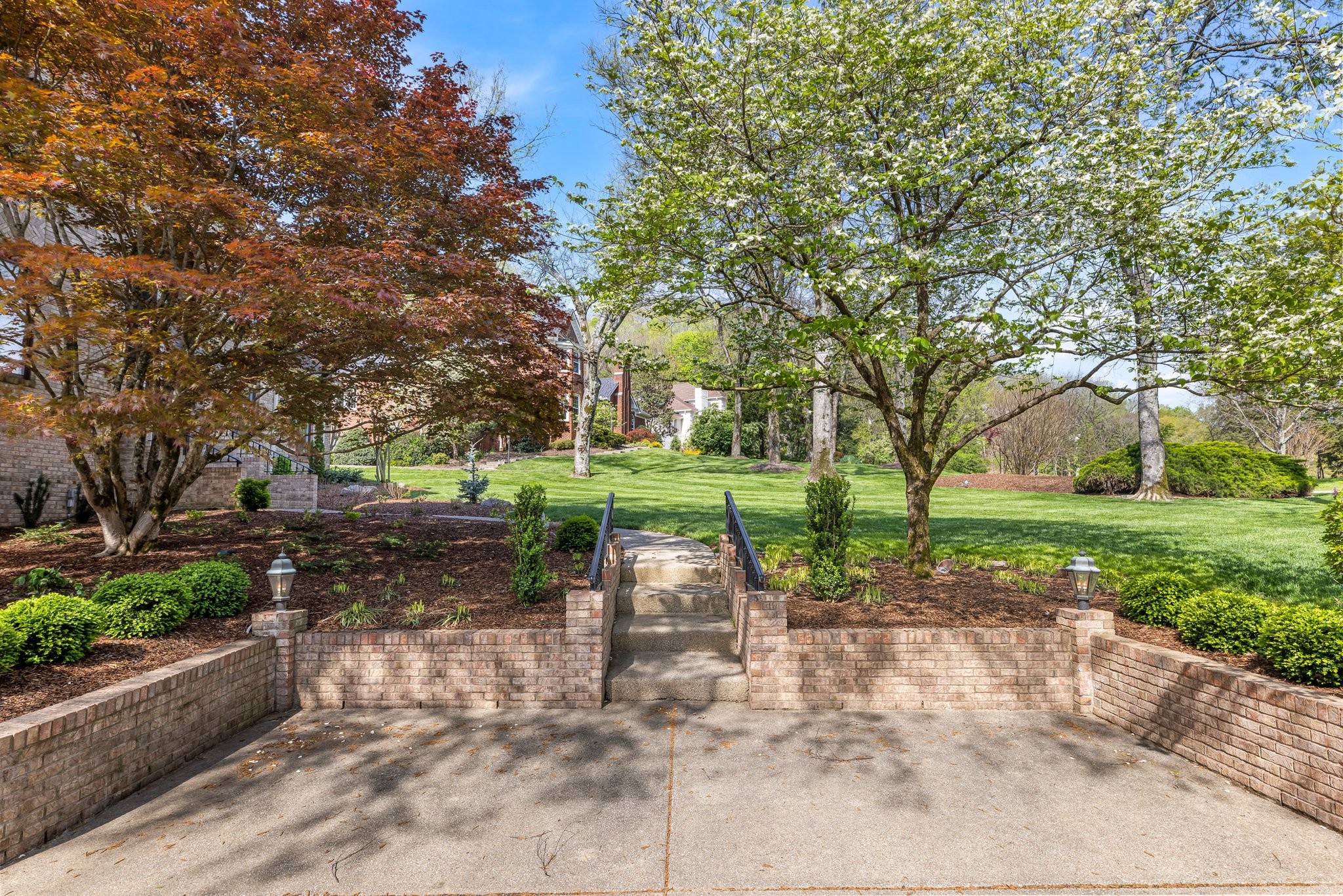 Brentwood, Tennessee 37027, United States, 4 Bedrooms Bedrooms, ,5 BathroomsBathrooms,Residential,Active,20011