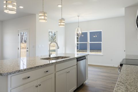 869 Ridgefield Way Clarksville TN 37042