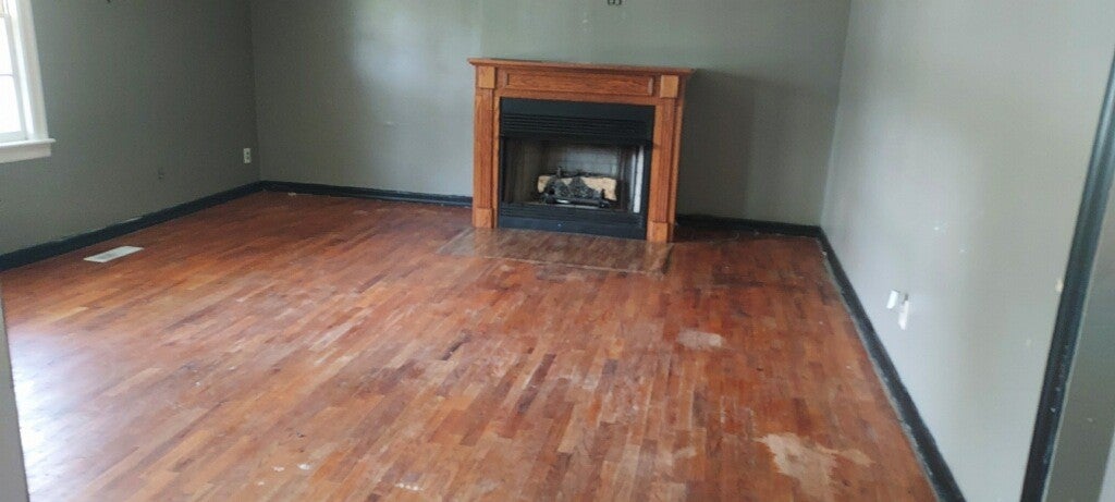 300 Kee St