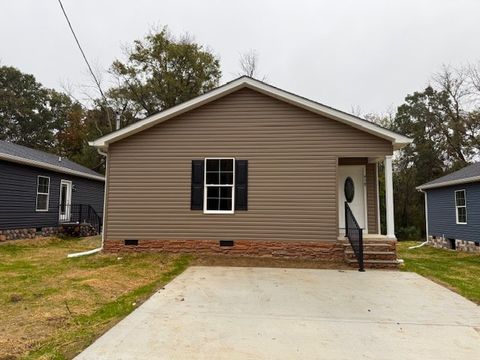 419 W Waggoner St Tullahoma TN 37388