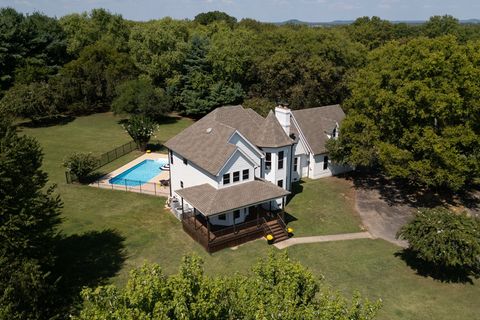 1210 Windsor Dr Gallatin TN 37066