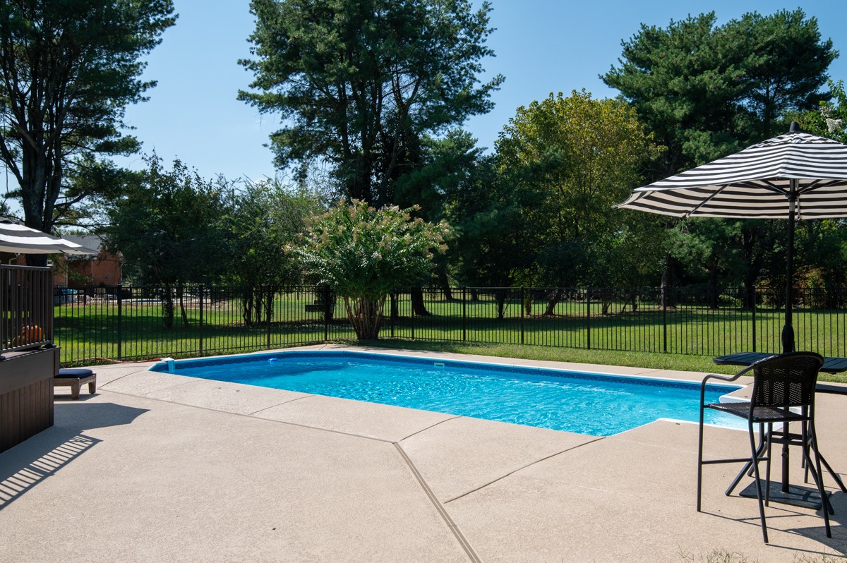 1210 Windsor Dr