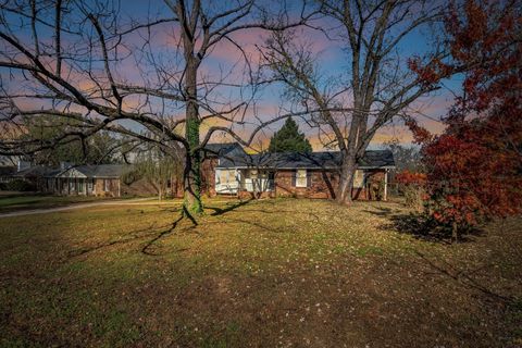 Photo of 1065 Lakeland Dr, Gallatin, TN 37066 (MLS # 3121827)