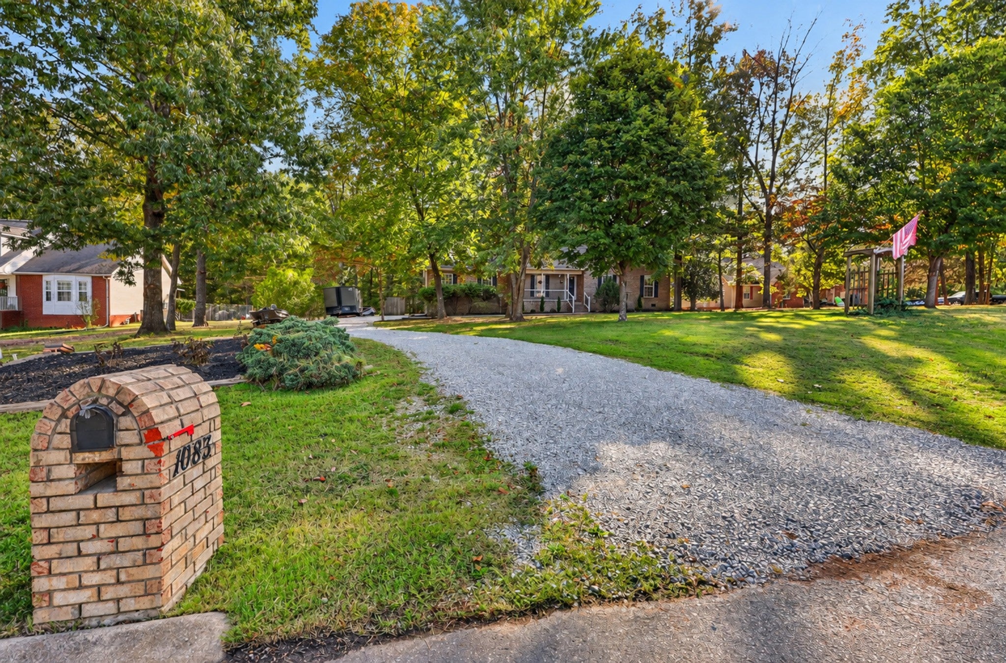 1083 Archer Dr