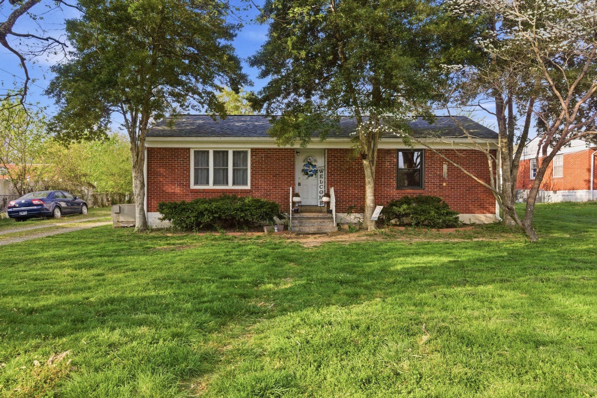 110 Old Pond Ln