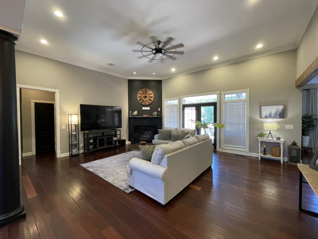 1071 Oak Plains Road