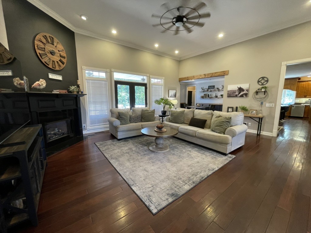 1071 Oak Plains Road