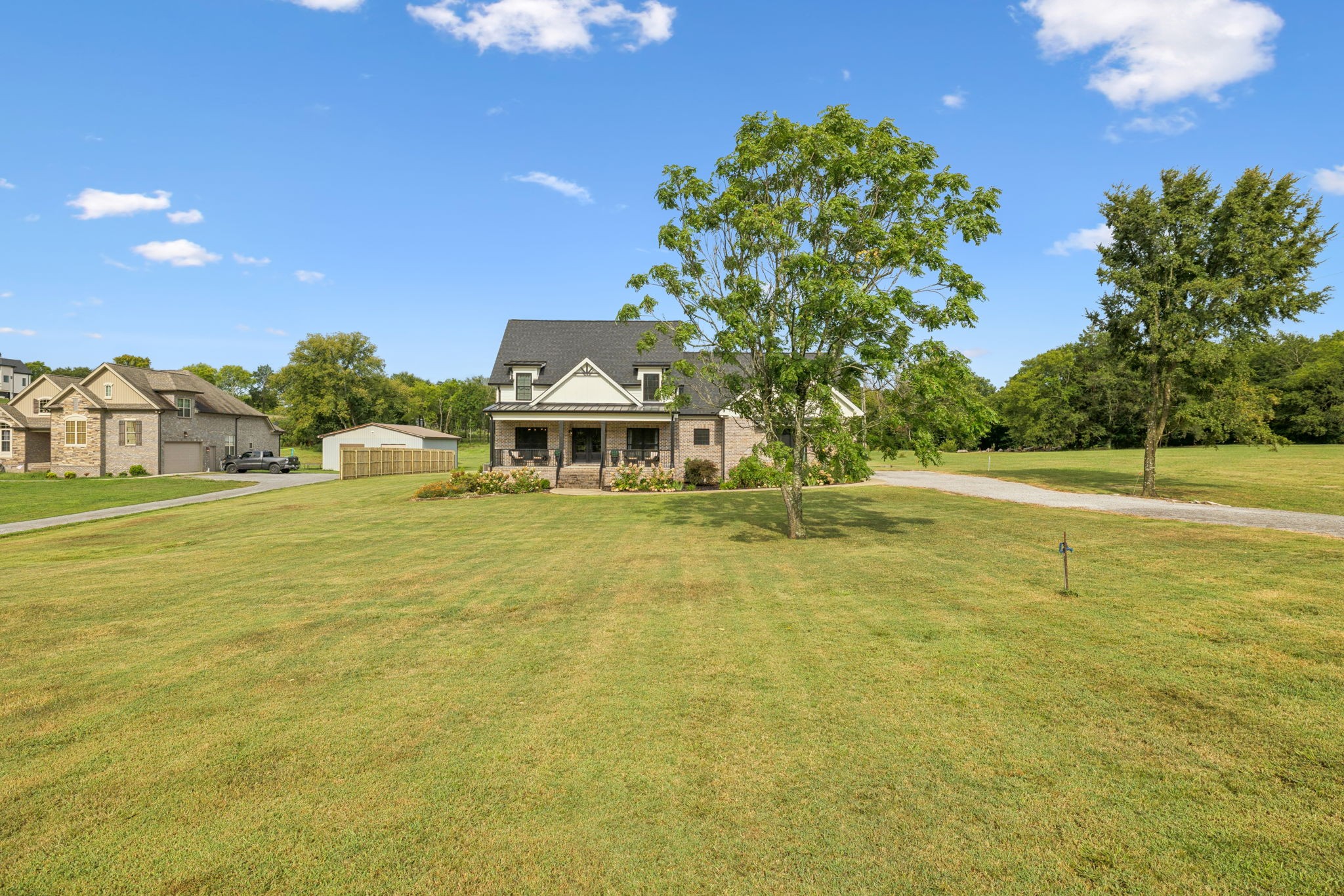 690 Burford Rd