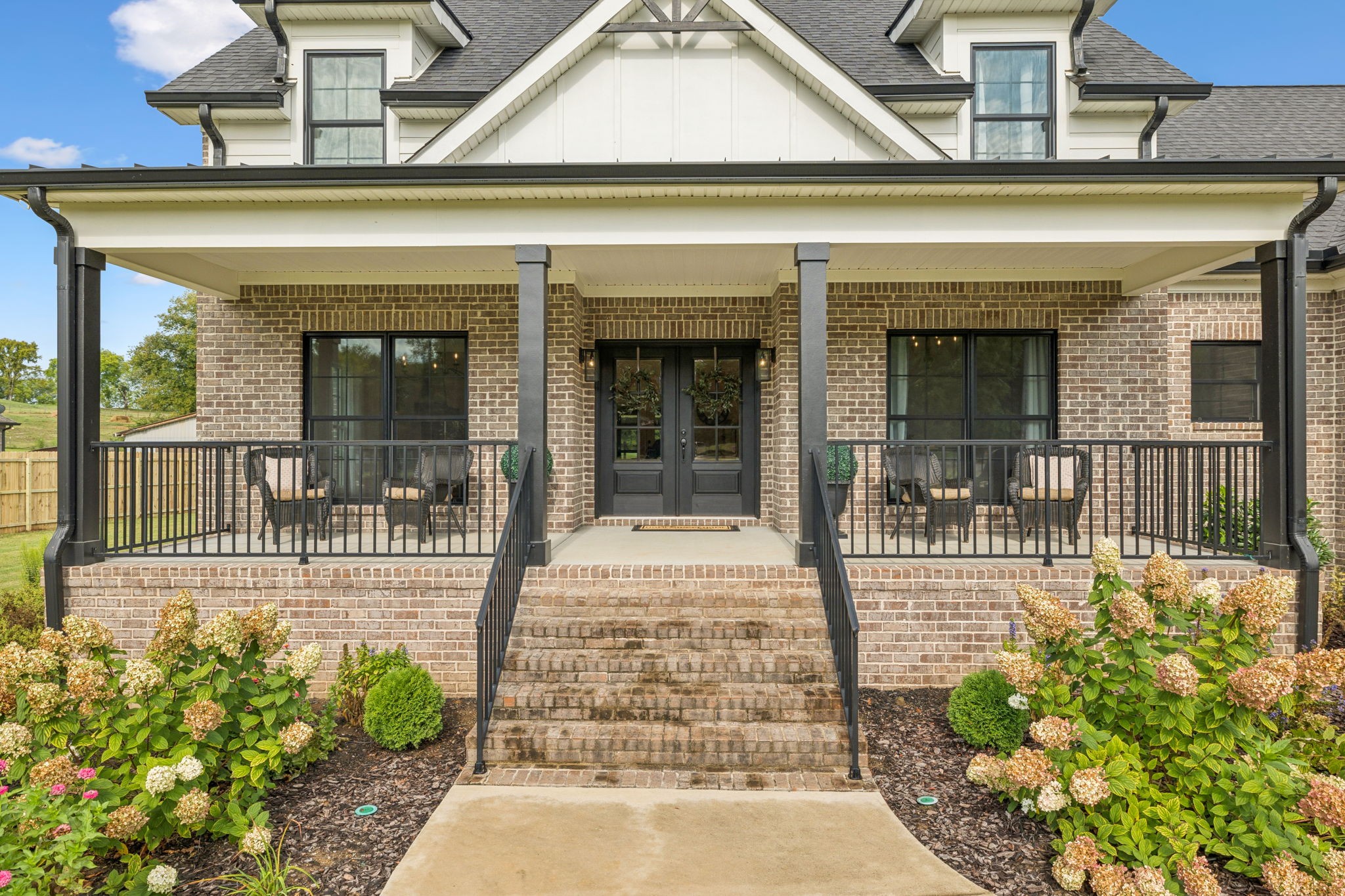 690 Burford Rd
