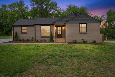 Photo of 723 Yowell Ave, Madison, TN 37115 (MLS # 3168542)