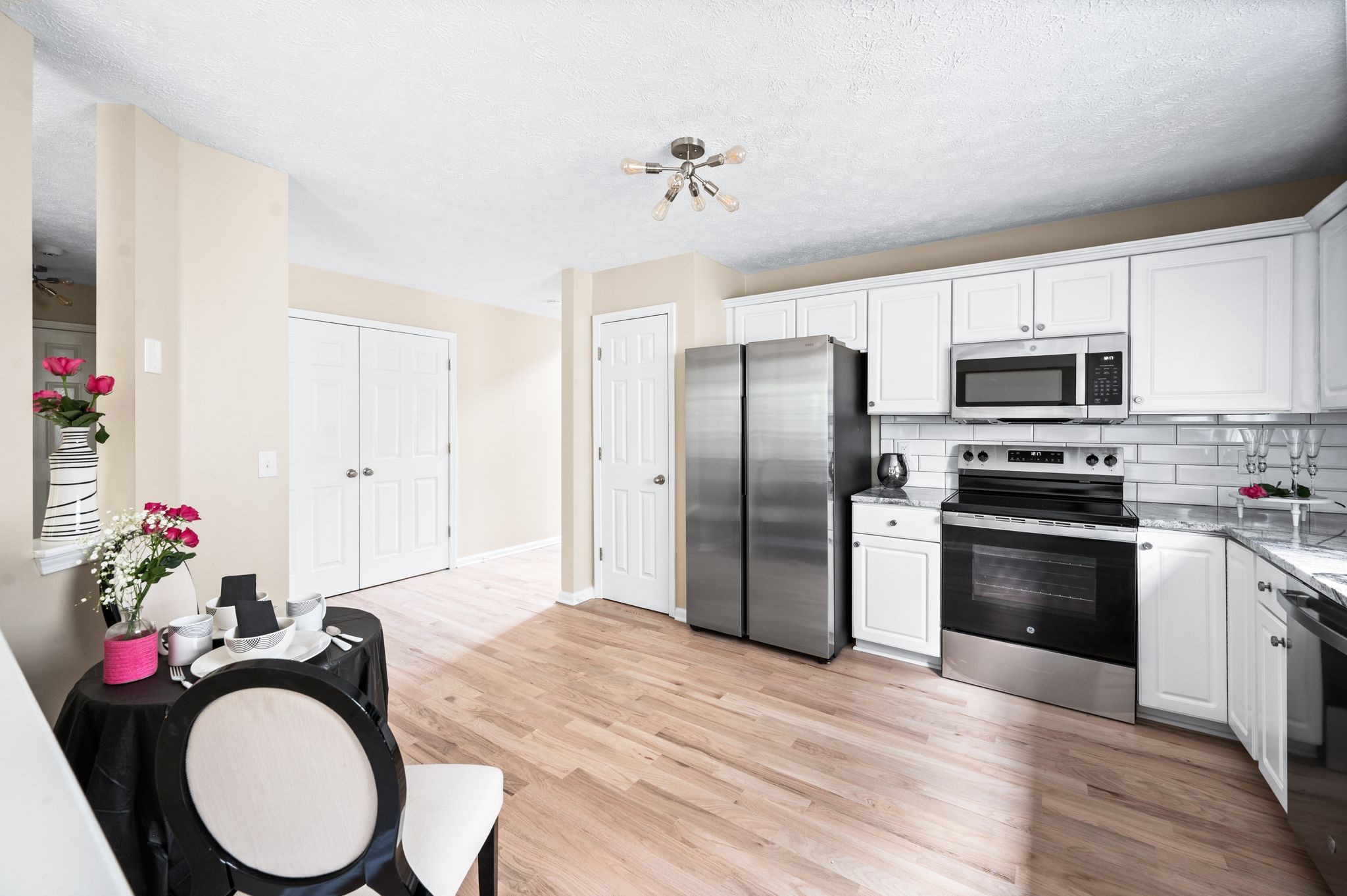 2210 Falcon Creek Dr