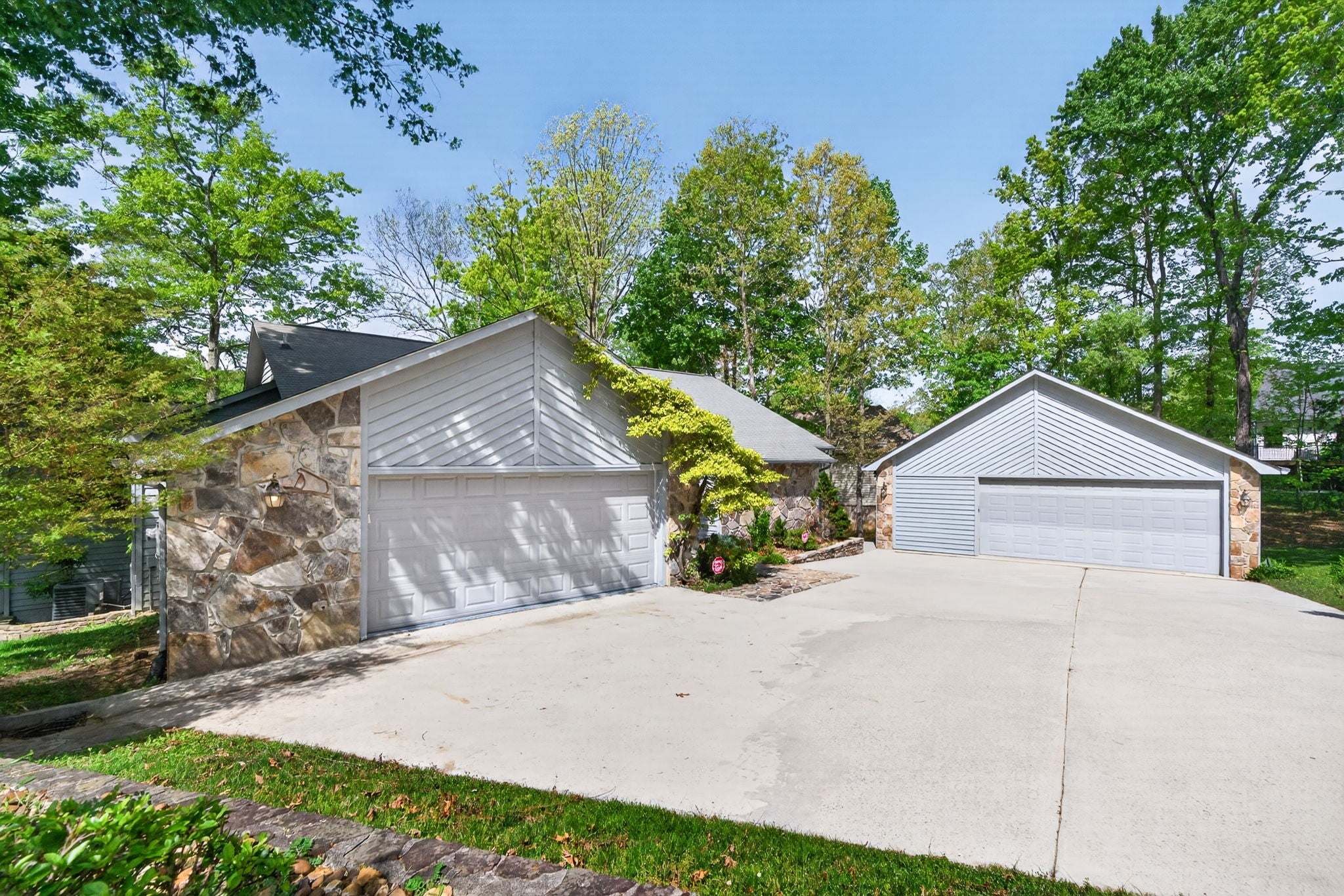 167 Markham Ln