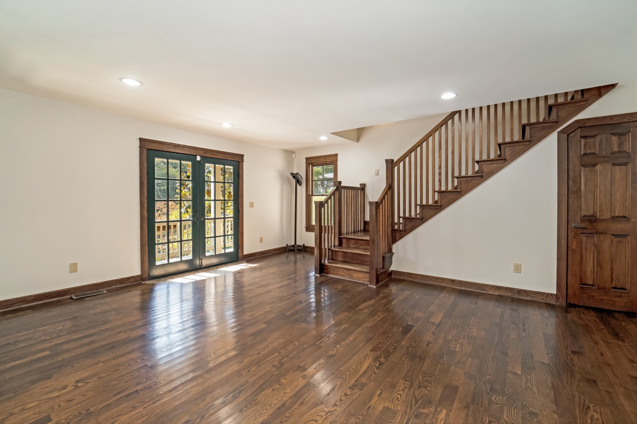 433 Grayson Dr