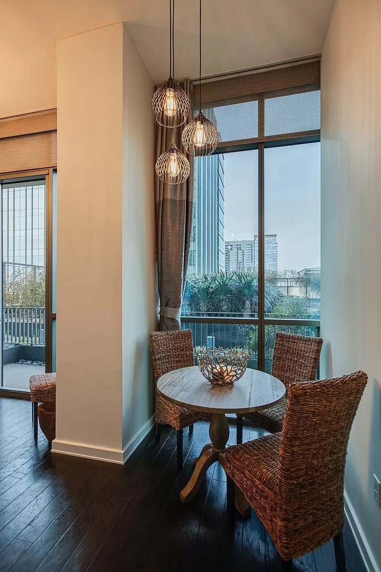 Nashville, Tennessee 37203, United States, 2 Bedrooms Bedrooms, ,2 BathroomsBathrooms,Residential,Active,144484