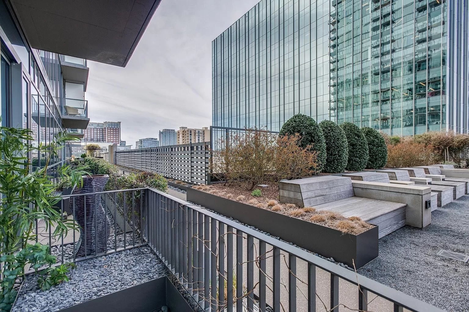 Nashville, Tennessee 37203, United States, 2 Bedrooms Bedrooms, ,2 BathroomsBathrooms,Residential,Active,144484