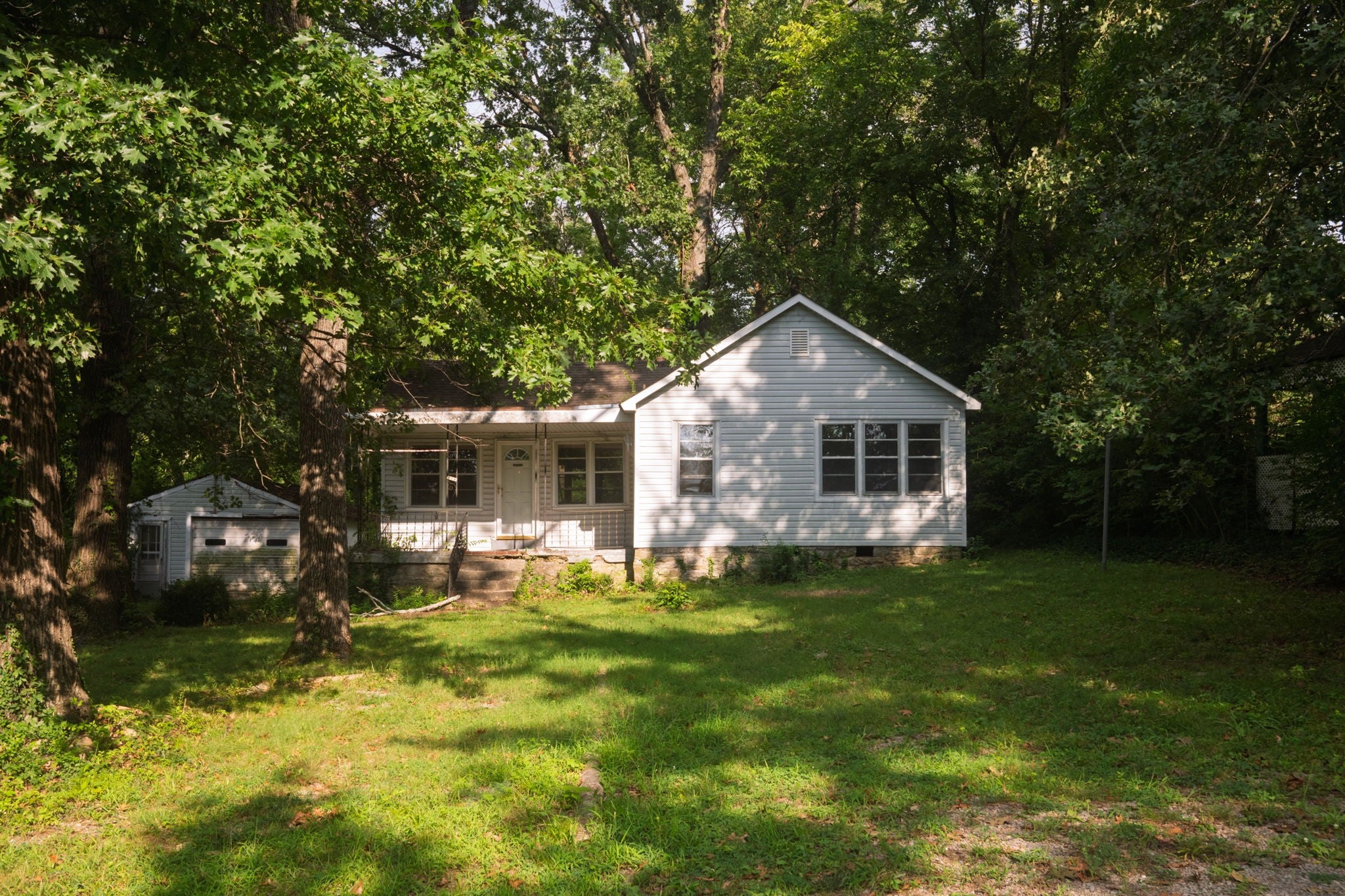 143 Hillcrest Dr