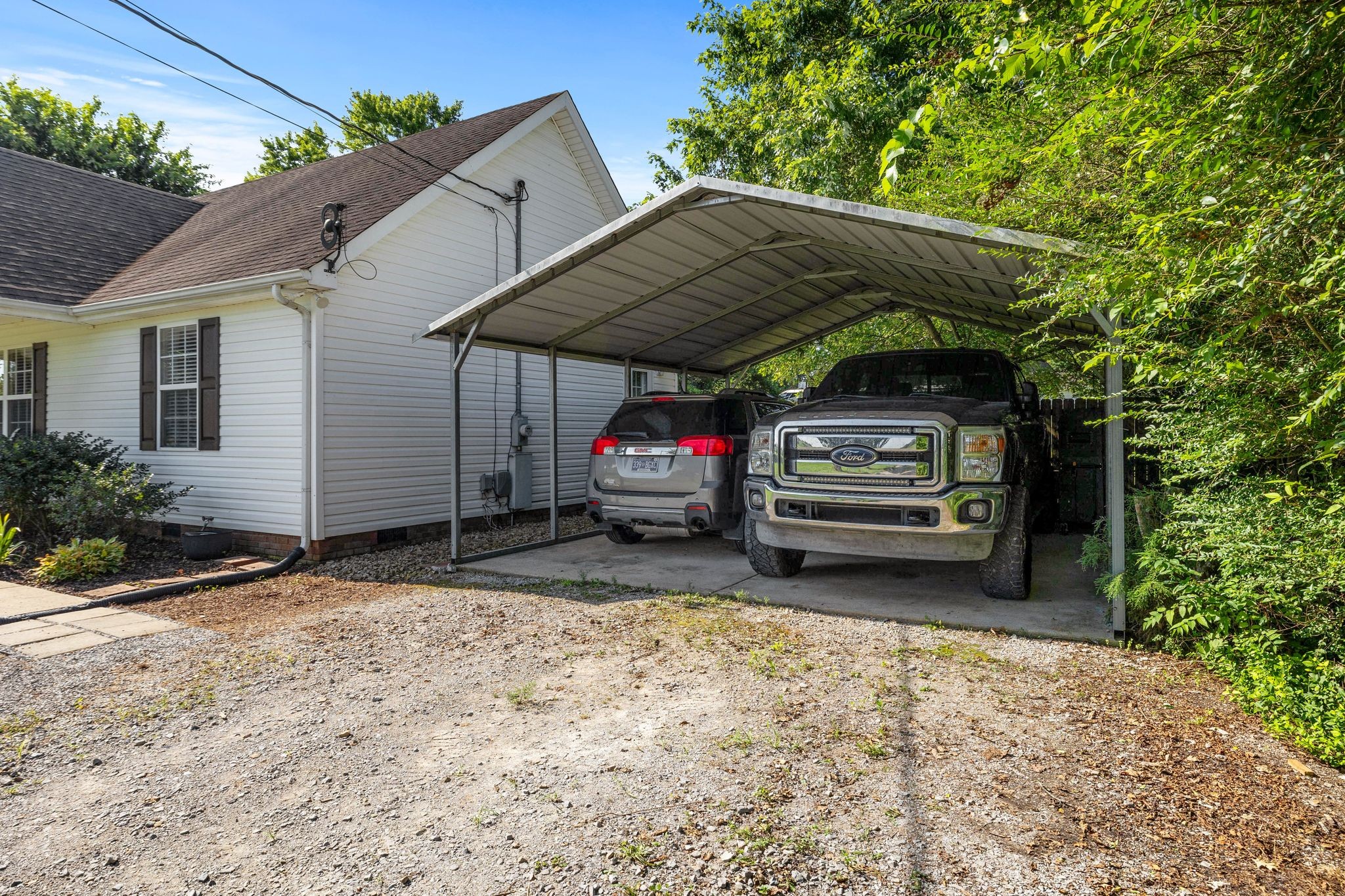 1535 Old Highway 99