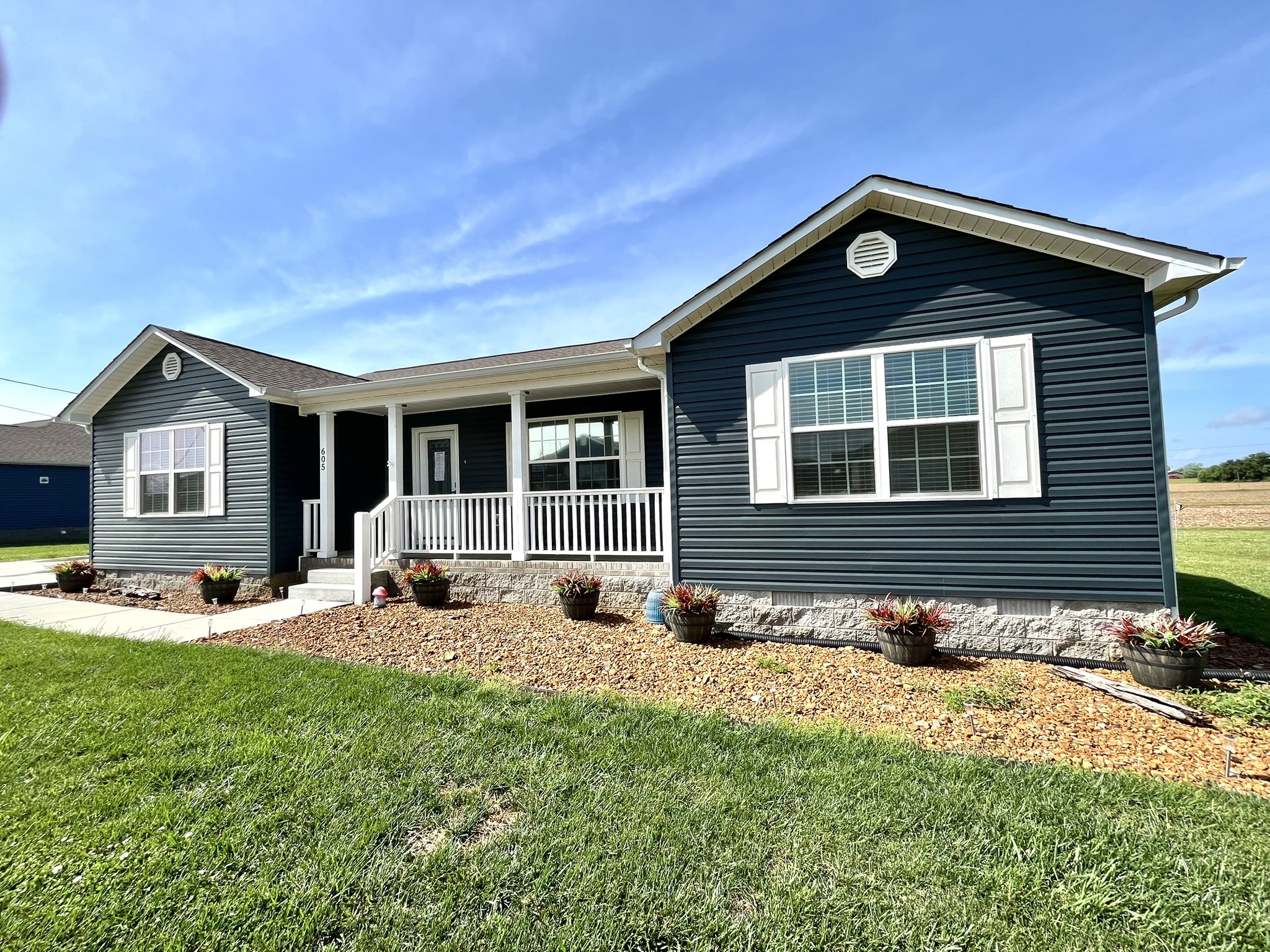 605 Strawberry Dr