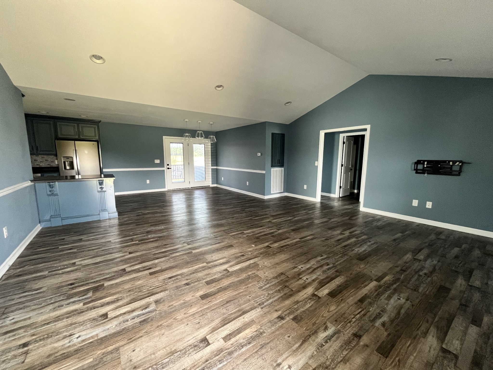 605 Strawberry Dr