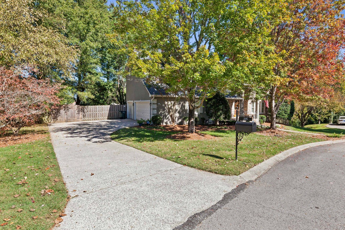 325 Mayfield Station