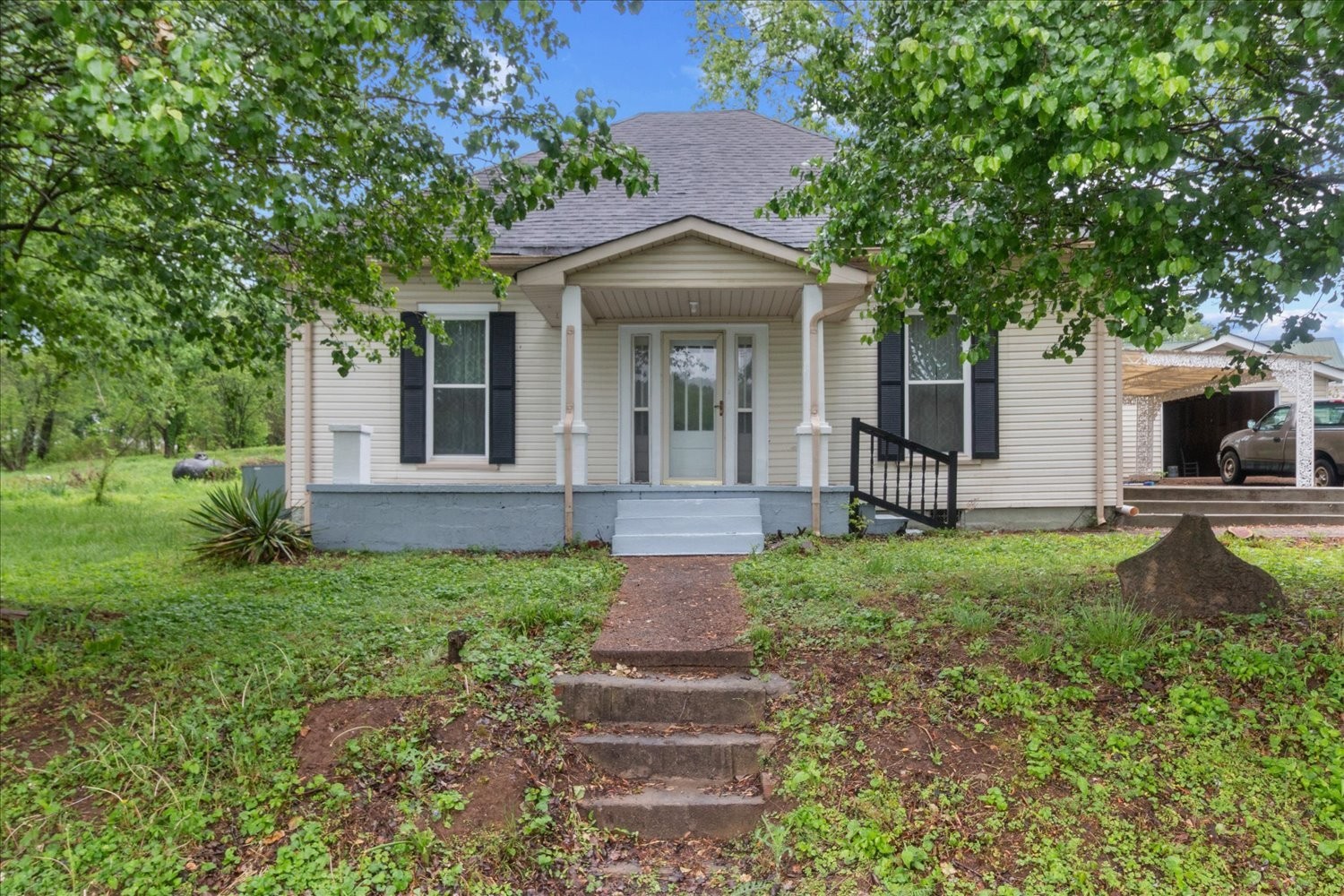 1049 Depot St