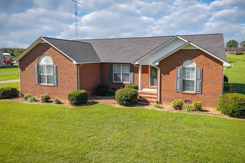 186 Pine Creek Dr Smithville TN 37166