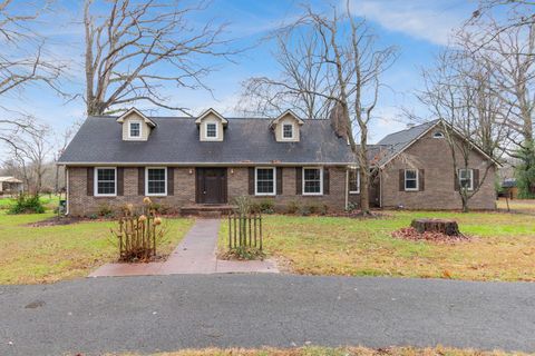 209 Spring Creek Rd Estill Springs TN 37330