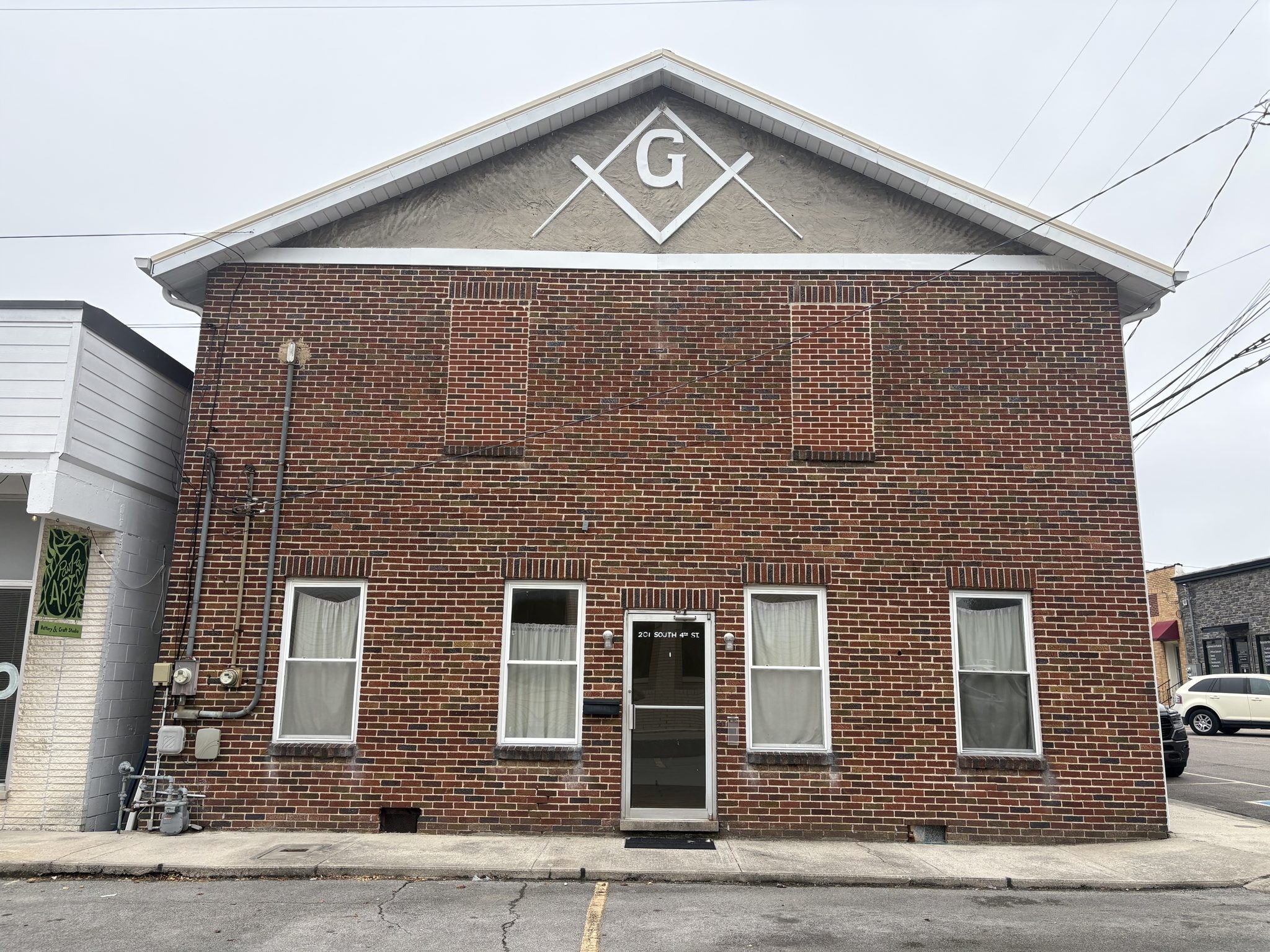 101 W Market St
